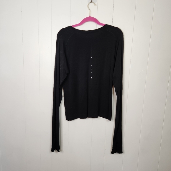Old Navy Seamless Black Active Workout Top Long Sleeve Wicking Activewear XXL 2X - Picture 4 of 6